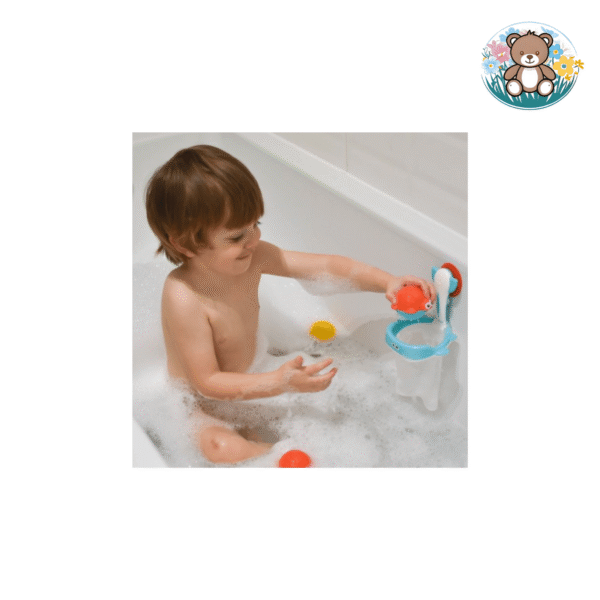 Panier avec jouets de bain