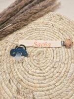 Attache tétine personnalisée en coton brodé – Prénom de bébé – Image 2