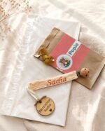 Attache tétine brodée prénom, accessoire bébé personnalisé, clip bois naturel, cadeau naissance baptême baby shower, coton 20 coloris – Image 5