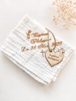 Médaillon Baptême Personnalisé Gravé Laser, Cœur Bois Tilleul Prénom Date, Cadeau Baptême Original, Décoration Table Cérémonie – Image 2