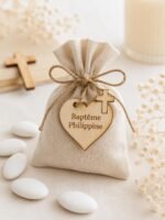 Médaillon Baptême Personnalisé Gravé Laser, Cœur Bois Tilleul Prénom Date, Cadeau Baptême Original, Décoration Table Cérémonie – Image 4